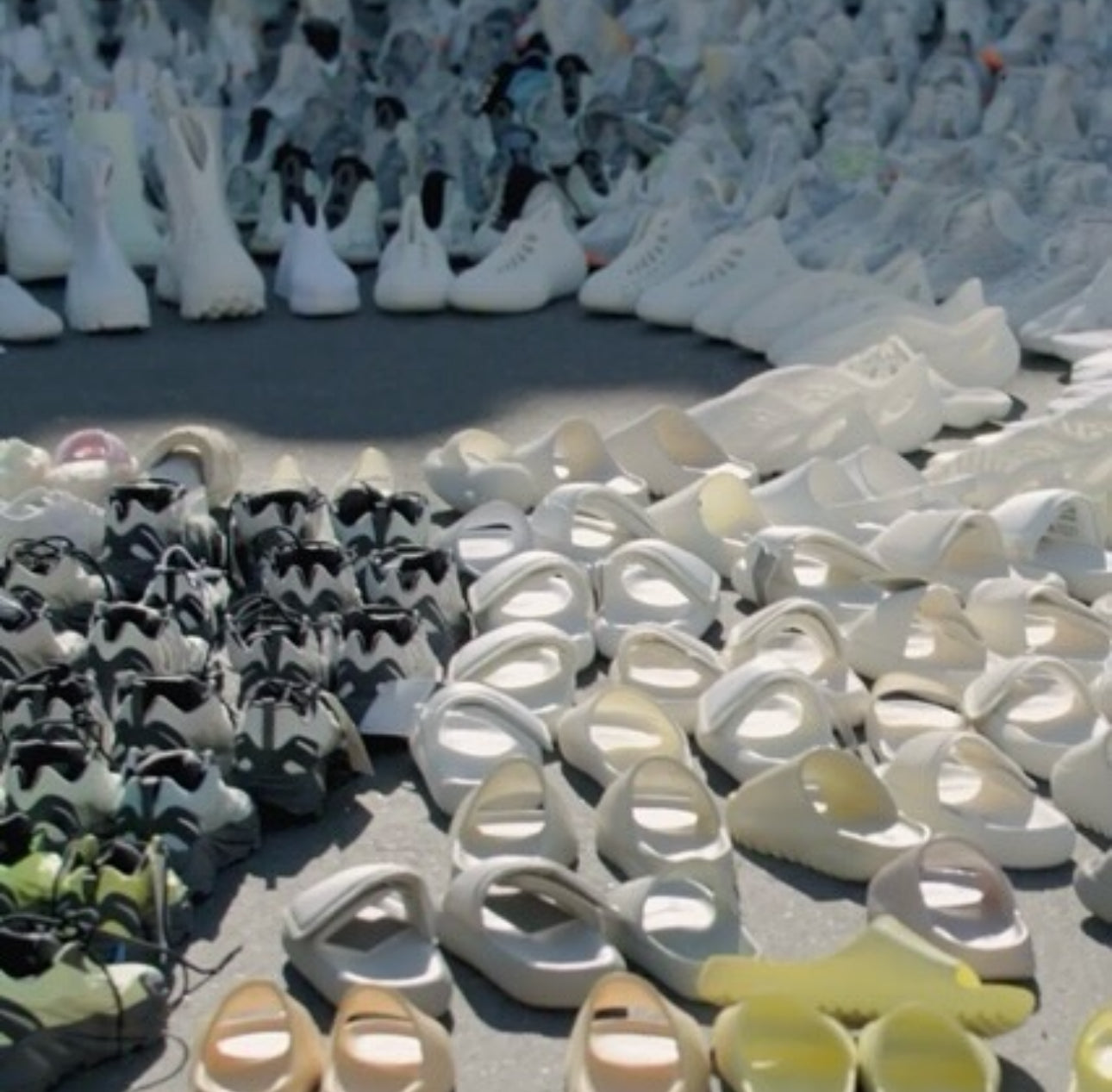 Adidas Yeezy MDVL SLS Print Single Shoe Sample